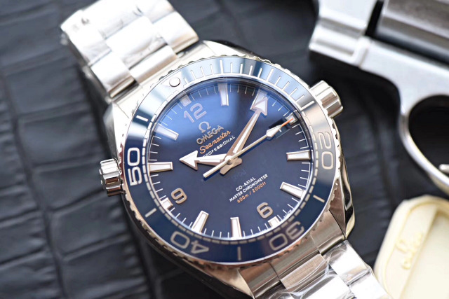 Replica-Omega-Planet-Ocean-600m