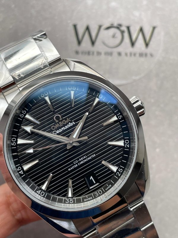 Replica Omega AQUA TERRA 150M MASTER CHRONOMETERS VSF 1:1 BEST EDITION BLACK DIAL SILVER SECOND HAND ON SS BRACELET A8900 - Image 4
