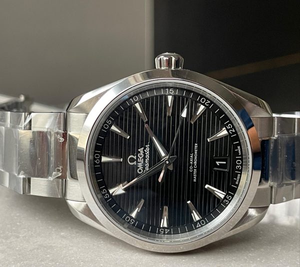 Replica Omega AQUA TERRA 150M MASTER CHRONOMETERS VSF 1:1 BEST EDITION BLACK DIAL SILVER SECOND HAND ON SS BRACELET A8900 - Image 5