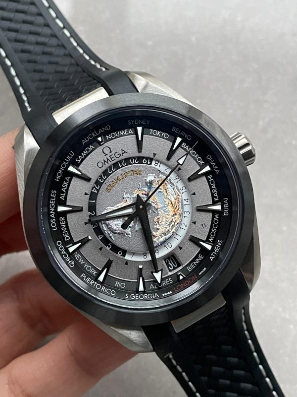 Replica Replica Omega Seamaster Aqua Terra GMT Titanium Worldtimer 43mm Ti Black Dial on Rubber Strap VSF A8938 - Image 3