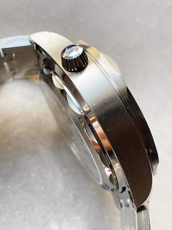 Replica Omega Seamaster 300M Chrono SS OMF 1:1 Best Edition Grey Dial on SS Bracelet A9900 - Image 10