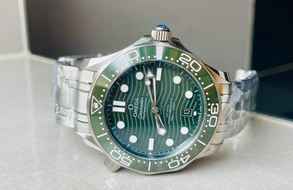 Replica Omega Seamaster Diver 300M SS/Green Ceramic Bezel ORF 1:1 Best Edition Green Dial on SS Bracelet A8800 - Image 8