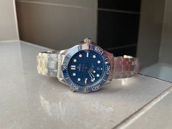 Replica Omega Seamaster Diver 300M VSF 1:1 Best Edition Blue Ceramic Blue Dial on SS Bracelet A8800 V2 - Image 12