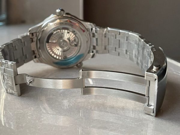 Replica Omega Seamaster Diver 300M SS VSF 1:1 Best Edition Black Bezel White Dial on SS Bracelet A8800 ( Extra Rubber Strap) - Image 14