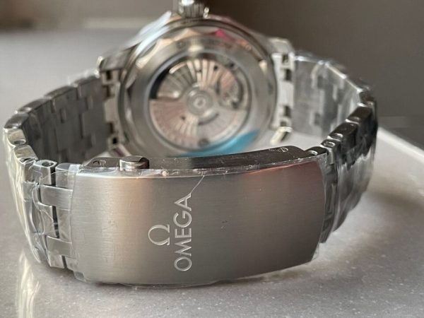 Replica Omega Seamaster Diver 300M VSF 1:1 Best Edition Blue Ceramic Blue Dial on SS Bracelet A8800 V2 - Image 15