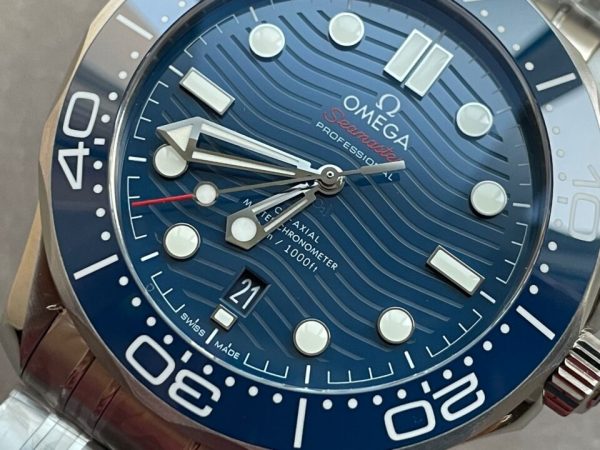 Replica Omega Seamaster Diver 300M VSF 1:1 Best Edition Blue Ceramic Blue Dial on SS Bracelet A8800 V2 - Image 9