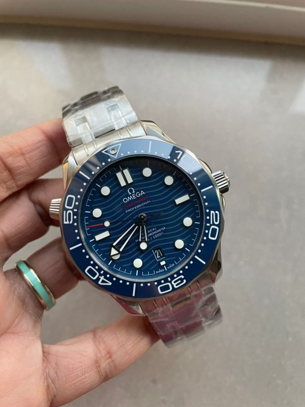 Replica Omega Seamaster Diver 300M VSF 1:1 Best Edition Blue Ceramic Blue Dial on SS Bracelet A8800 V2 - Image 5