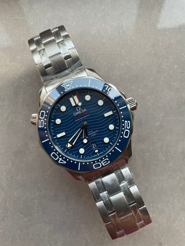 Replica Omega Seamaster Diver 300M VSF 1:1 Best Edition Blue Ceramic Blue Dial on SS Bracelet A8800 V2 - Image 7
