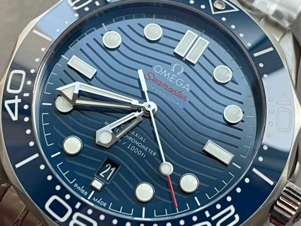 Replica Omega Seamaster Diver 300M VSF 1:1 Best Edition Blue Ceramic Blue Dial on SS Bracelet A8800 V2 - Image 8
