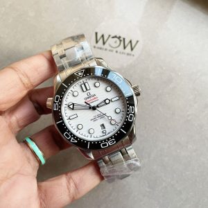Replica Omega Seamaster Diver 300M SS VSF 1:1 Best Edition Black Bezel White Dial on SS Bracelet A8800 ( Extra Rubber Strap)