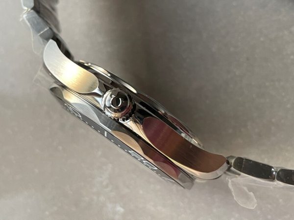 Replica Omega Seamaster Diver 300M SS VSF 1:1 Best Edition Black Bezel White Dial on SS Bracelet A8800 ( Extra Rubber Strap) - Image 19
