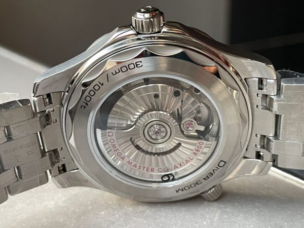 Replica Omega Seamaster Diver 300M SS VSF 1:1 Best Edition Black Bezel White Dial on SS Bracelet A8800 ( Extra Rubber Strap) - Image 11