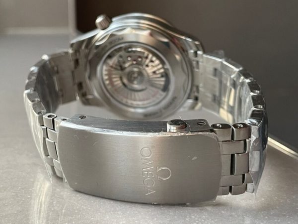 Replica Omega Seamaster Diver 300M SS VSF 1:1 Best Edition Black Bezel White Dial on SS Bracelet A8800 ( Extra Rubber Strap) - Image 15