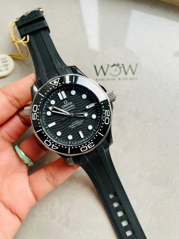 Replica Omega Seamaster Diver 300M 43.5mm VSF 1:1 Best Edition Ceramic Case Black Dial on Black Rubber Strap A8806