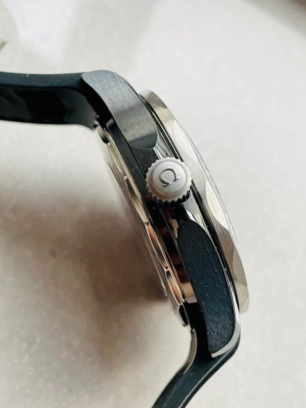 Replica Omega Seamaster Diver 300M 43.5mm VSF 1:1 Best Edition Ceramic Case Black Dial on Black Rubber Strap A8806 - Image 13