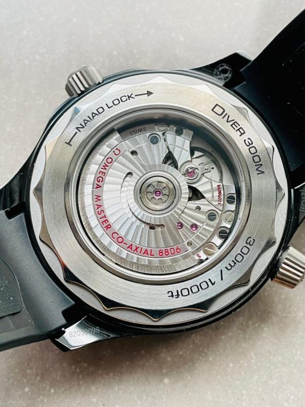 Replica Omega Seamaster Diver 300M 43.5mm VSF 1:1 Best Edition Ceramic Case Black Dial on Black Rubber Strap A8806 - Image 10