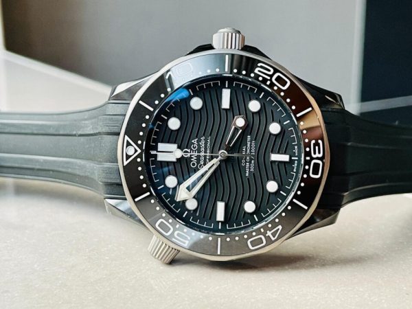 Replica Omega Seamaster Diver 300M 43.5mm VSF 1:1 Best Edition Ceramic Case Black Dial on Black Rubber Strap A8806 - Image 7