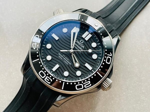 Replica Omega Seamaster Diver 300M 43.5mm VSF 1:1 Best Edition Ceramic Case Black Dial on Black Rubber Strap A8806 - Image 4