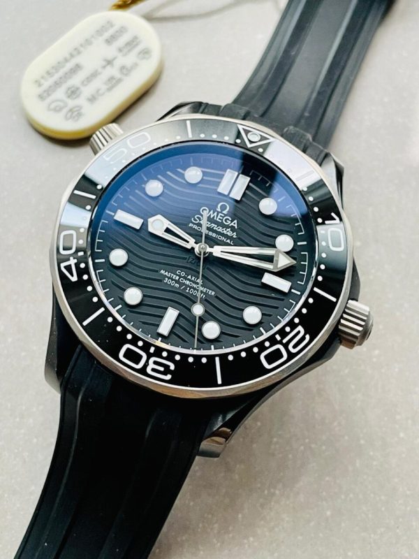 Replica Omega Seamaster Diver 300M 43.5mm VSF 1:1 Best Edition Ceramic Case Black Dial on Black Rubber Strap A8806 - Image 3