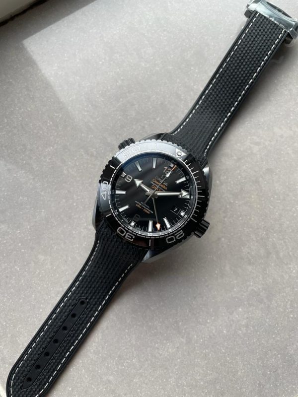 Replica Omega Seamaster Planet Ocean 600M Deep Black In Red GMT 215.92.46.22.01.001 VSF PVD Black Dial Swiss 8906 - Image 11