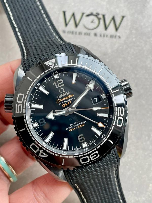 Replica Omega Seamaster Planet Ocean 600M Deep Black In Red GMT 215.92.46.22.01.001 VSF PVD Black Dial Swiss 8906 - Image 12