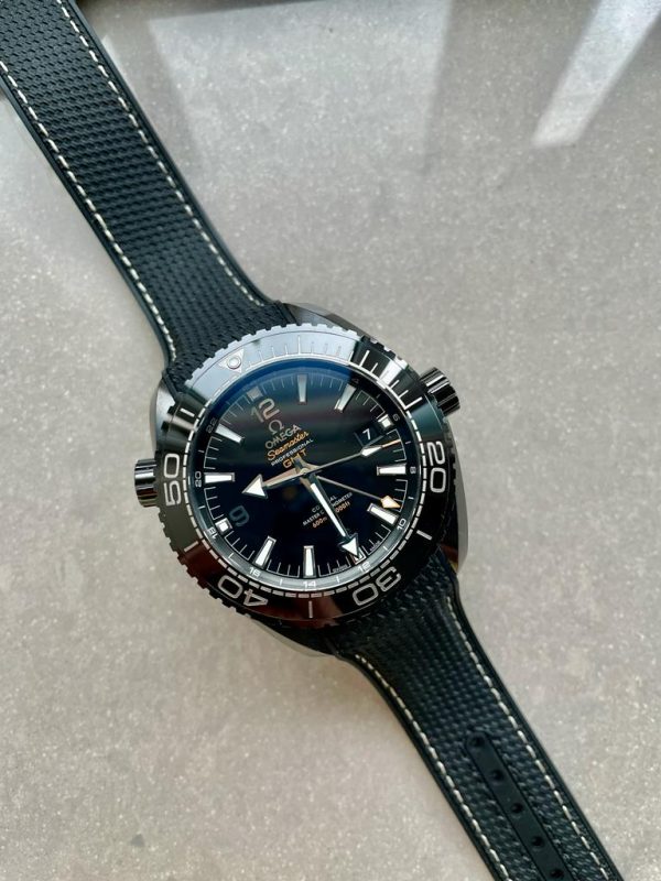 Replica Omega Seamaster Planet Ocean 600M Deep Black In Red GMT 215.92.46.22.01.001 VSF PVD Black Dial Swiss 8906 - Image 9
