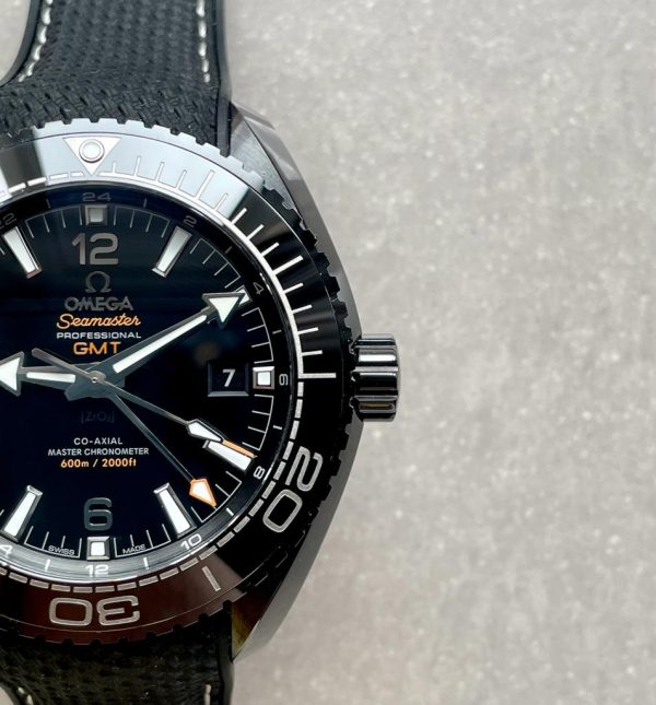 Replica Omega Seamaster Planet Ocean 600M Deep Black In Red GMT 215.92.46.22.01.001 VSF PVD Black Dial Swiss 8906 - Image 6