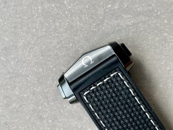 Replica Omega Seamaster Planet Ocean 600M Deep Black In Red GMT 215.92.46.22.01.001 VSF PVD Black Dial Swiss 8906 - Image 20