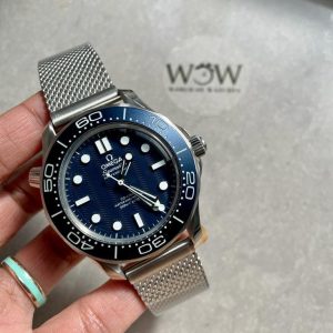 Replica Omega SEAMASTER 300M 42MM JAMES BOND 60TH ANNIVERSARY VSF BEST EDITION ON MESH BRACELET A8806