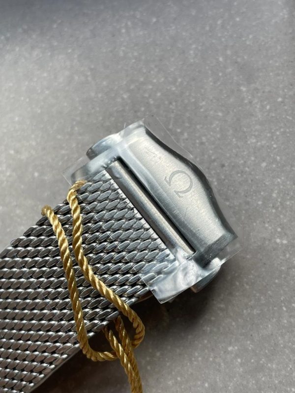 Replica Omega SEAMASTER 300M 42MM JAMES BOND 60TH ANNIVERSARY VSF BEST EDITION ON MESH BRACELET A8806 - Image 11