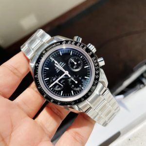 Replica Omega Speedmaster MoonWatch SS Sapphire Crystal Black Dial on SS Bracelet Manual Winding Chrono Movement