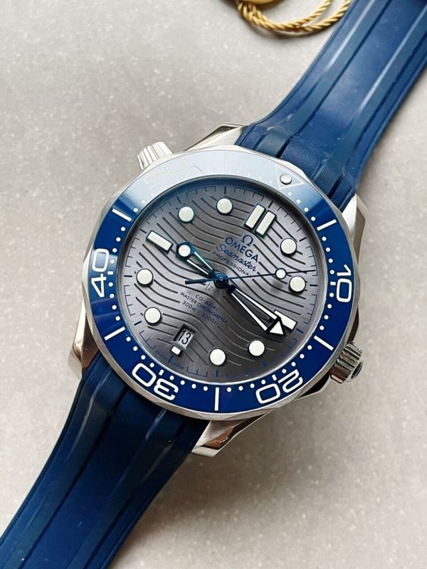 2018 Replica Omega Seamaster Diver 300M VSF 1:1 Best Edition Blue Ceramic Grey Dial on blue rubber strap Strap A8800