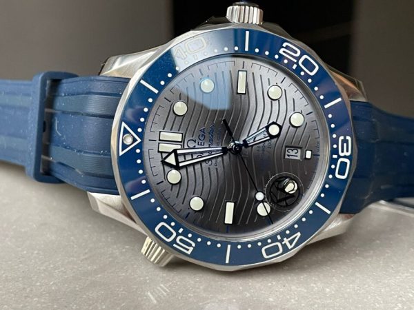 2018 Replica Omega Seamaster Diver 300M VSF 1:1 Best Edition Blue Ceramic Grey Dial on blue rubber strap Strap A8800 - Image 2