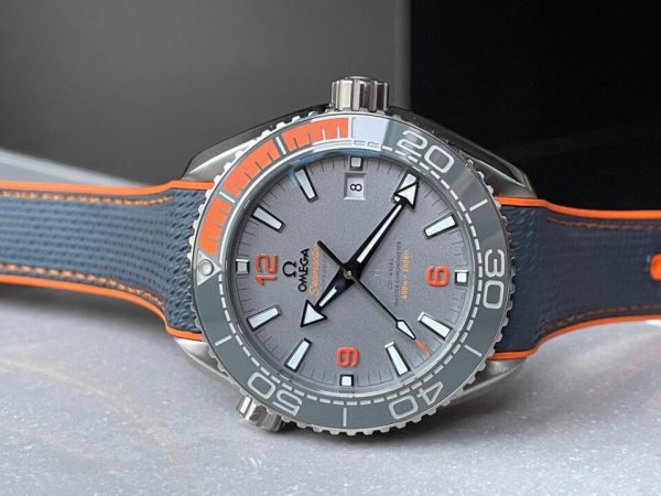 Replica Omega Seamaster Planet Ocean 600m Master Chronometer TI Grey Dial on Rubber Strap VSF A8900 - Image 6