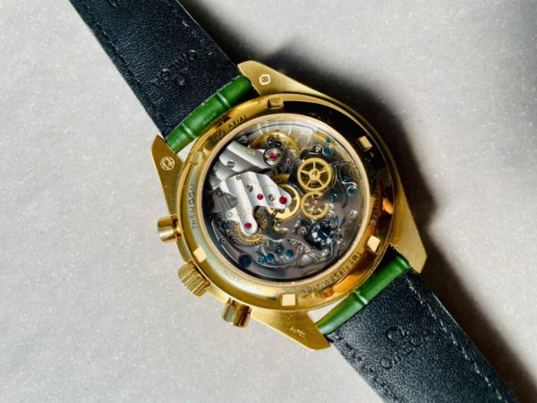 Replica Omega Speedmaster Moonwatch in Moonshine Gold YG RMF Best Edition Green Dial on Green Leather Strap Manual Chrono - Image 12