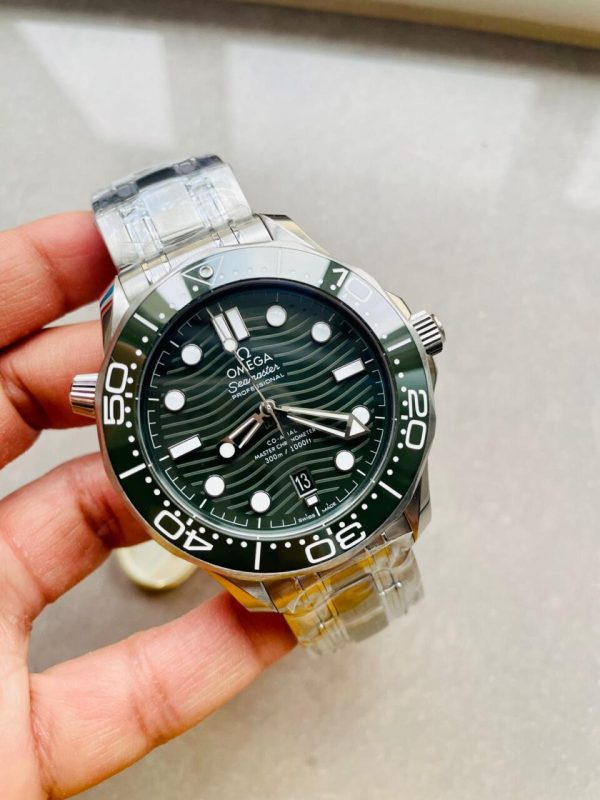 Replica Omega Seamaster Diver 300M SS/Green Ceramic Bezel ORF 1:1 Best Edition Green Dial on SS Bracelet A8800 - Image 4