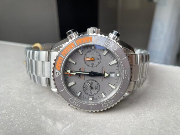 Replica Omega Planet Ocean SEAMASTER Chronometer OMF SS Grey/Orange Polished Bezel Grey Dial on SS Bracelet A9900 (Black Balance Wheel) - Image 4