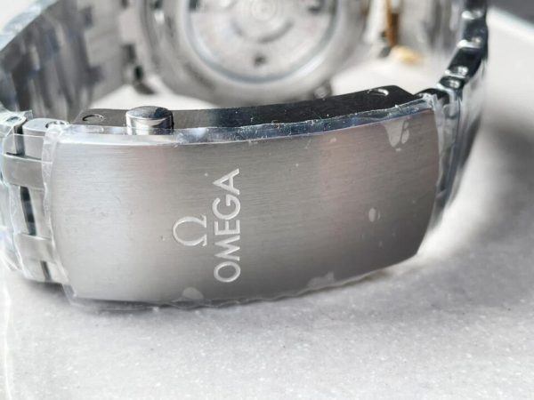 2018 Replica Omega Seamaster Diver 300M VSF 1:1 Best Edition Blue Ceramic Grey Dial on Silver Steel Strap A8800 V2 (Black Balance Wheel) - Image 9