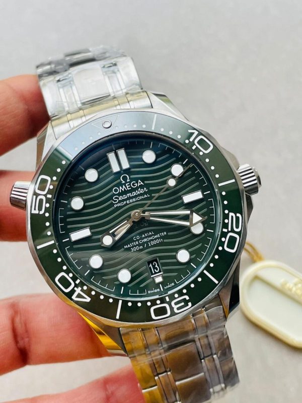 Replica Omega Seamaster Diver 300M SS/Green Ceramic Bezel ORF 1:1 Best Edition Green Dial on SS Bracelet A8800 - Image 2