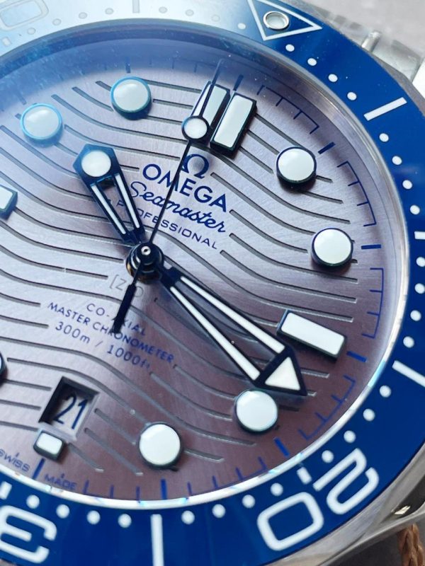 2018 Replica Omega Seamaster Diver 300M VSF 1:1 Best Edition Blue Ceramic Grey Dial on Silver Steel Strap A8800 V2 (Black Balance Wheel) - Image 5