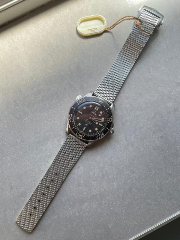 Replica Omega Seamaster 300 “No Time to Die” Limited Edition VSF 1:1 Best Edition on SS Mesh Bracelet A8806 V4 - Image 7