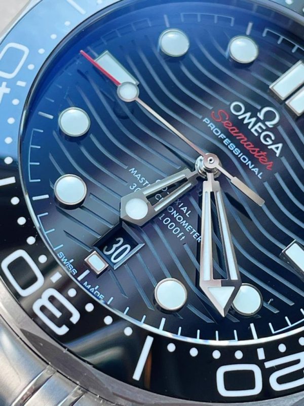 2018 Replica Omega Seamaster Diver 300M SS VSF 1:1 Best Edition Bezel BLACK Dial on SS Bracelet A2824 decorated to CAL.8800 - Image 6